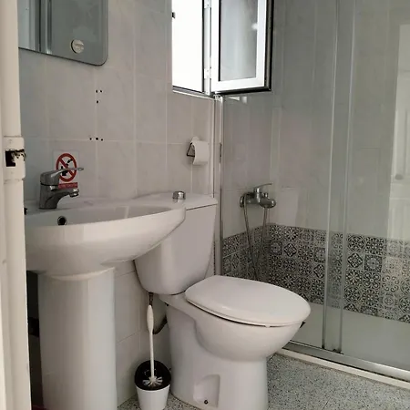 Surf House Playa 科尼尔-德拉弗龙特拉