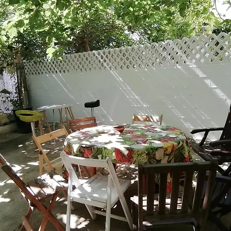 营地 Surf House Playa *