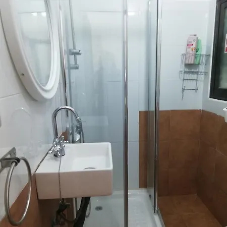 Surf House Playa 营地